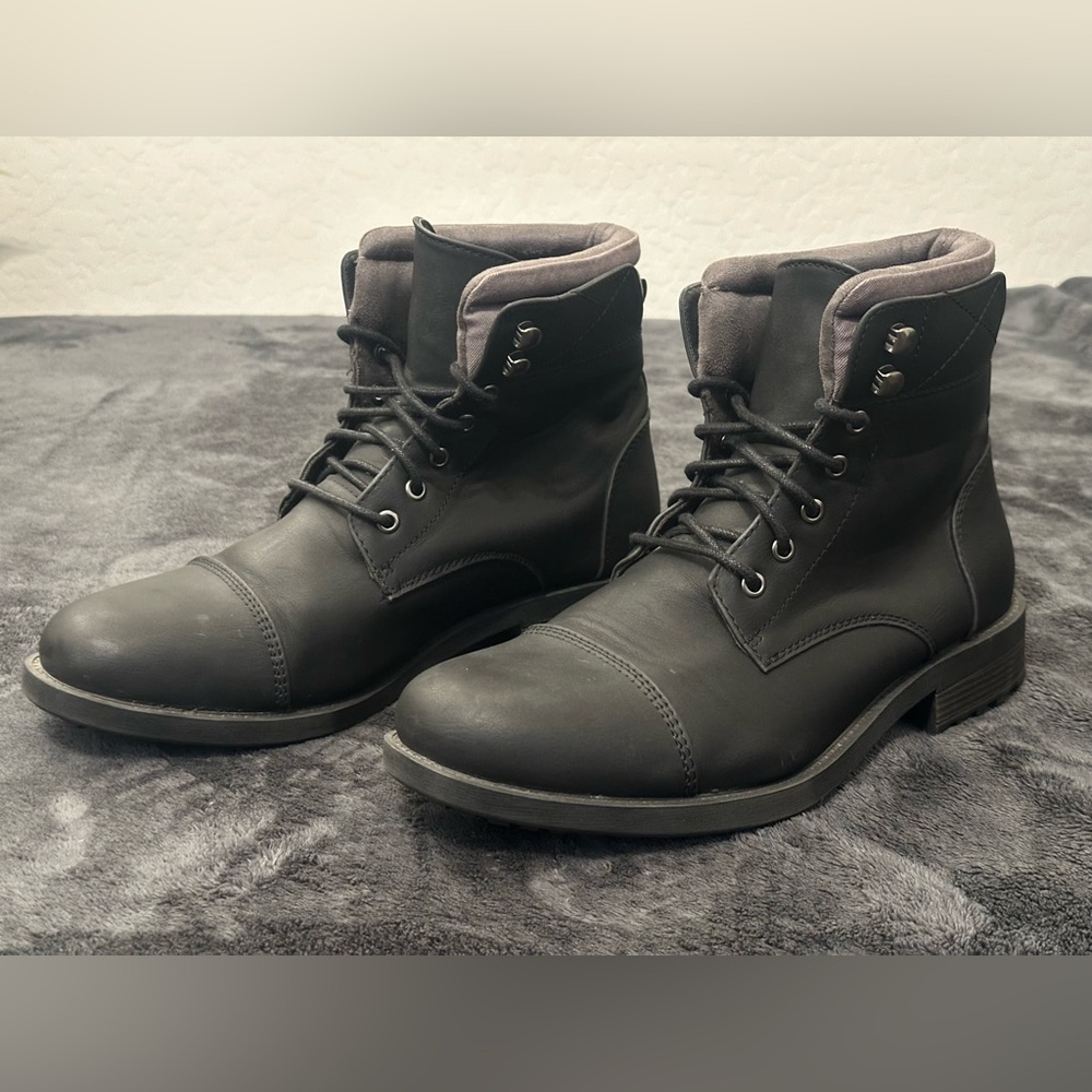 Mens Dress Faux Leather Ankle Boots Size 11 - Excellent Pre-owned Condition